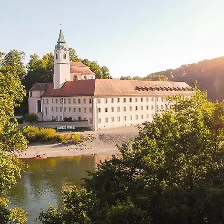 Waldhaeusl Am Donaudurchbruch * Kelheim